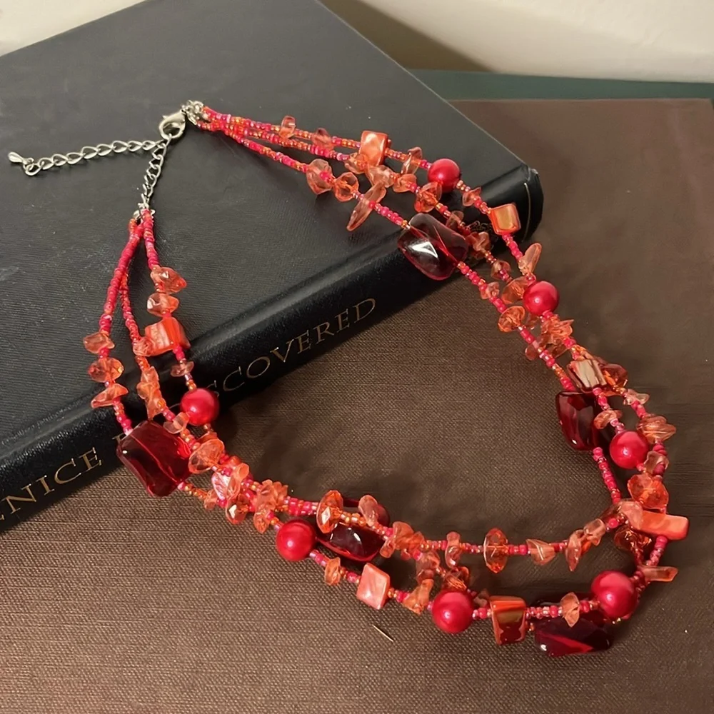 Vintage Y2K Red Glass Beaded 3 Strand‎ Chocker Necklace